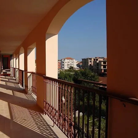 Gardenia 普里莫尔斯科